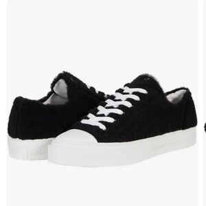 NWT STUART WEITZMAN
Ollie Chill Sherling Trim Sneakers